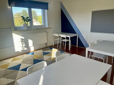 English Tutor - Szkoła Języka Angielskiego